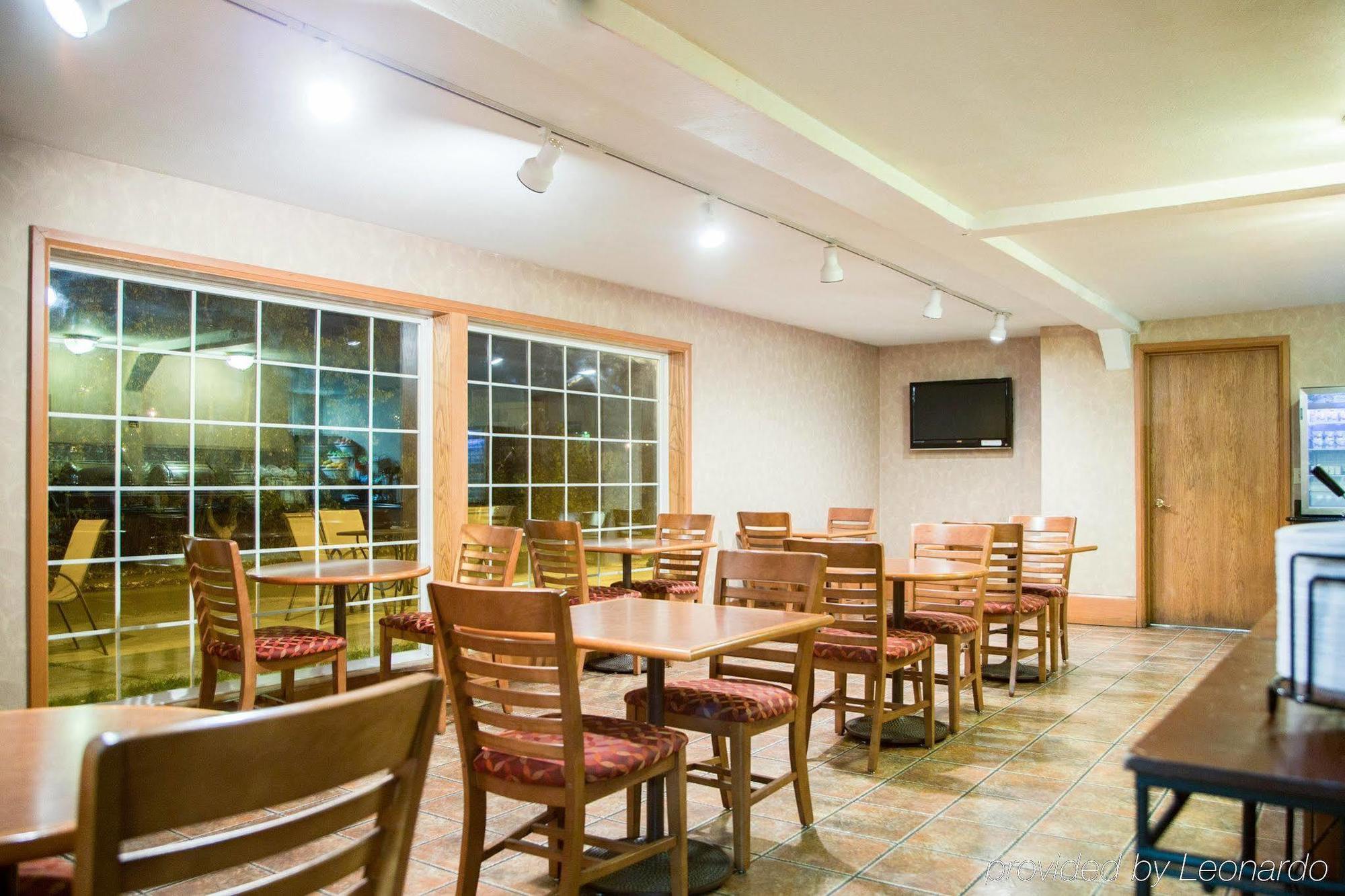 Wingate By Wyndham Downtown - Ship Creek Hotel 2*