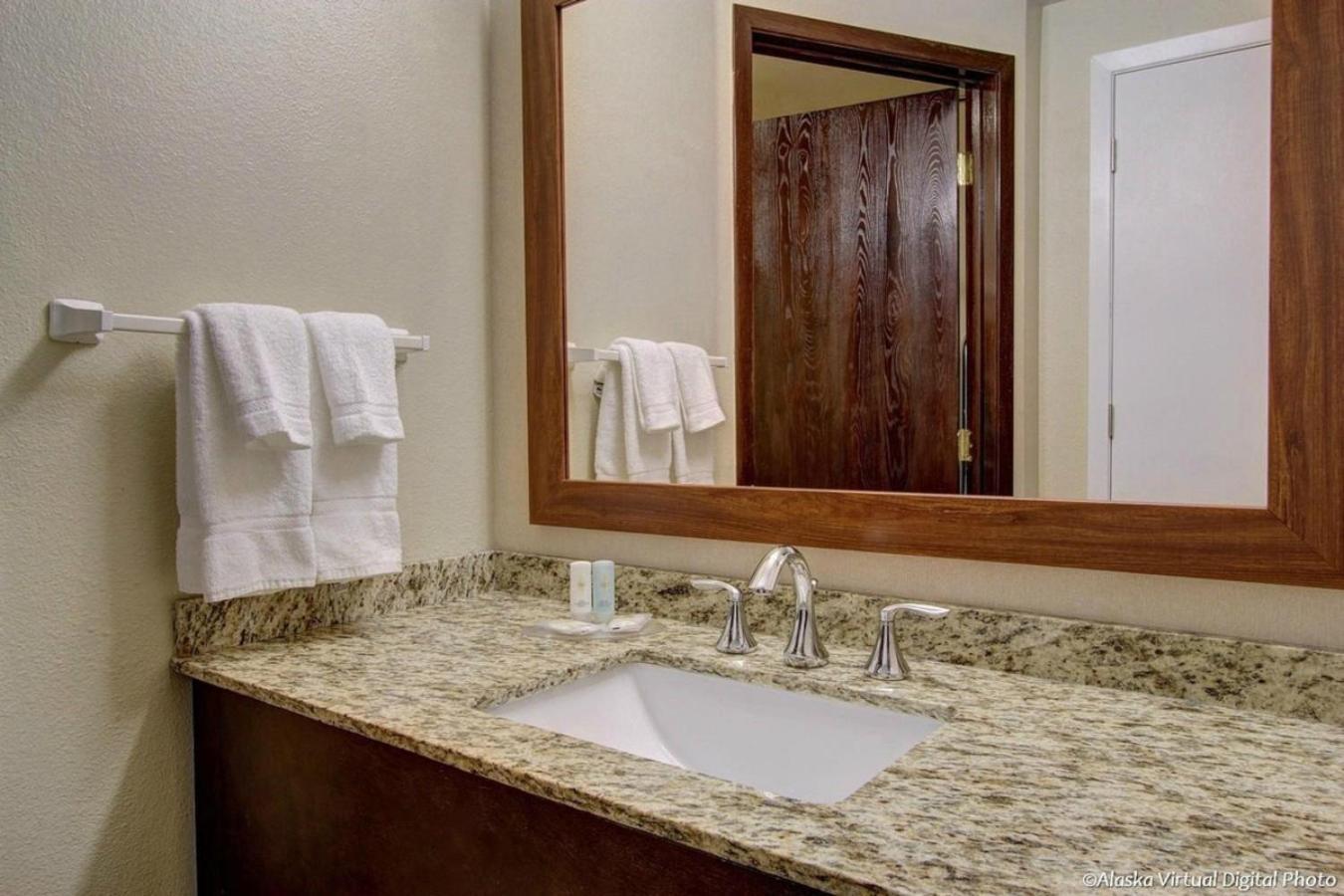 Hotel Wingate By Wyndham Downtown - Ship Creek 2*